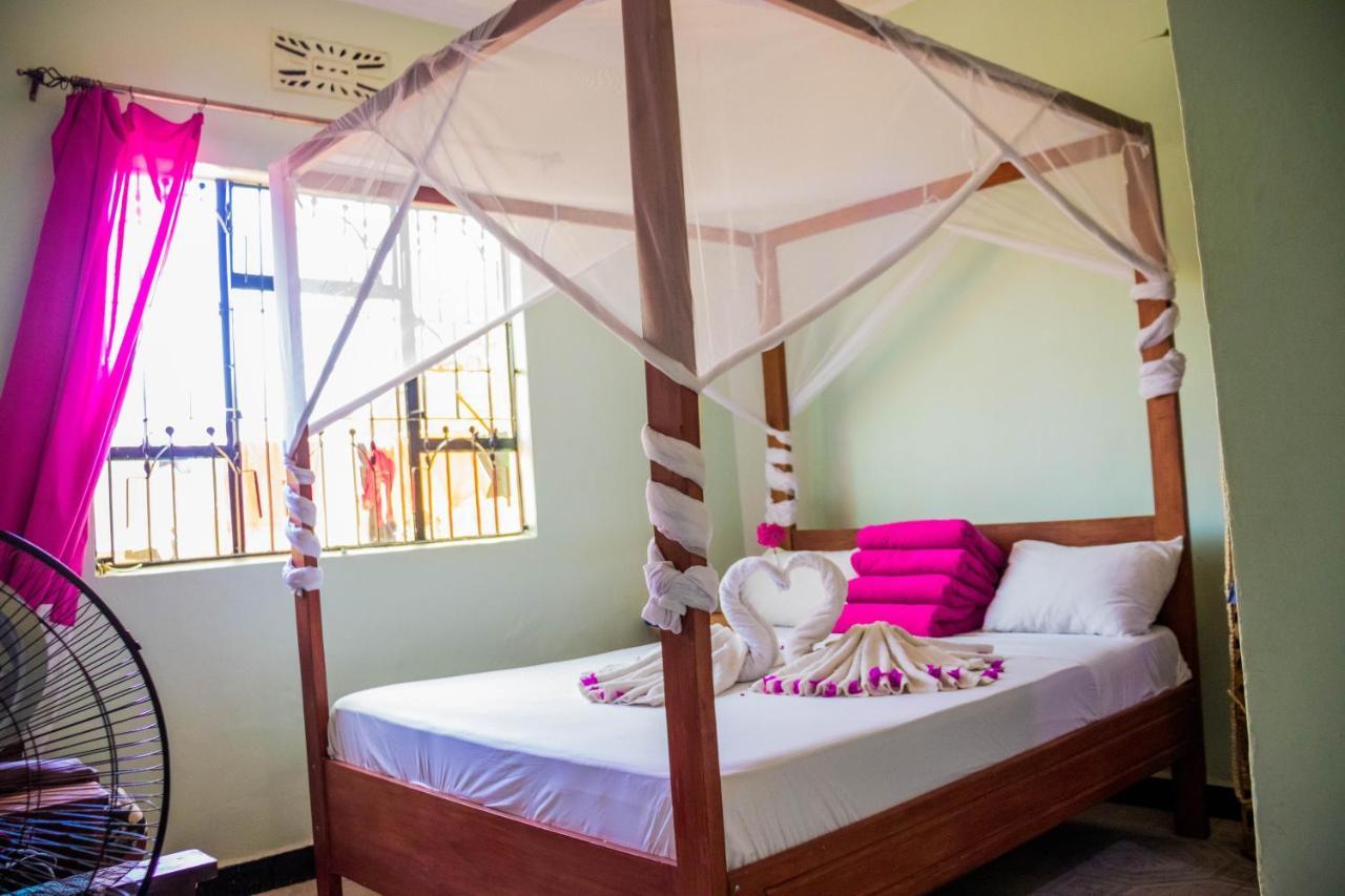 Kilimanjaro Summit Lodge โมชิ ภายนอก รูปภาพ