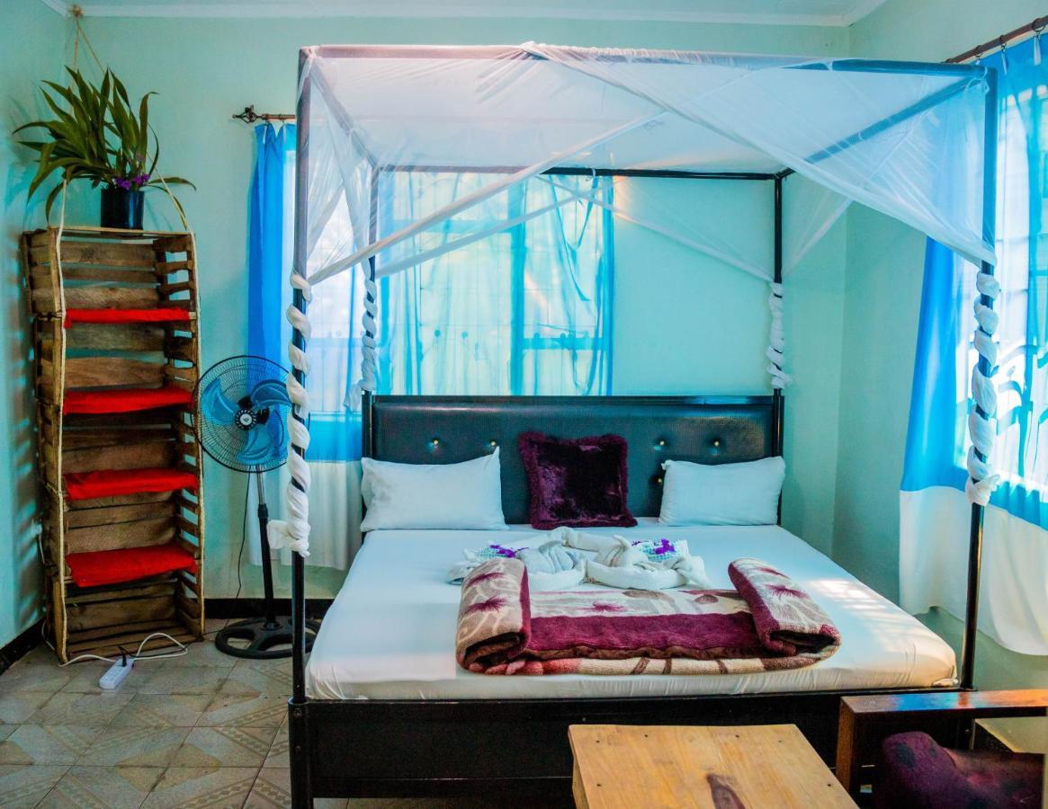 Kilimanjaro Summit Lodge โมชิ ภายนอก รูปภาพ