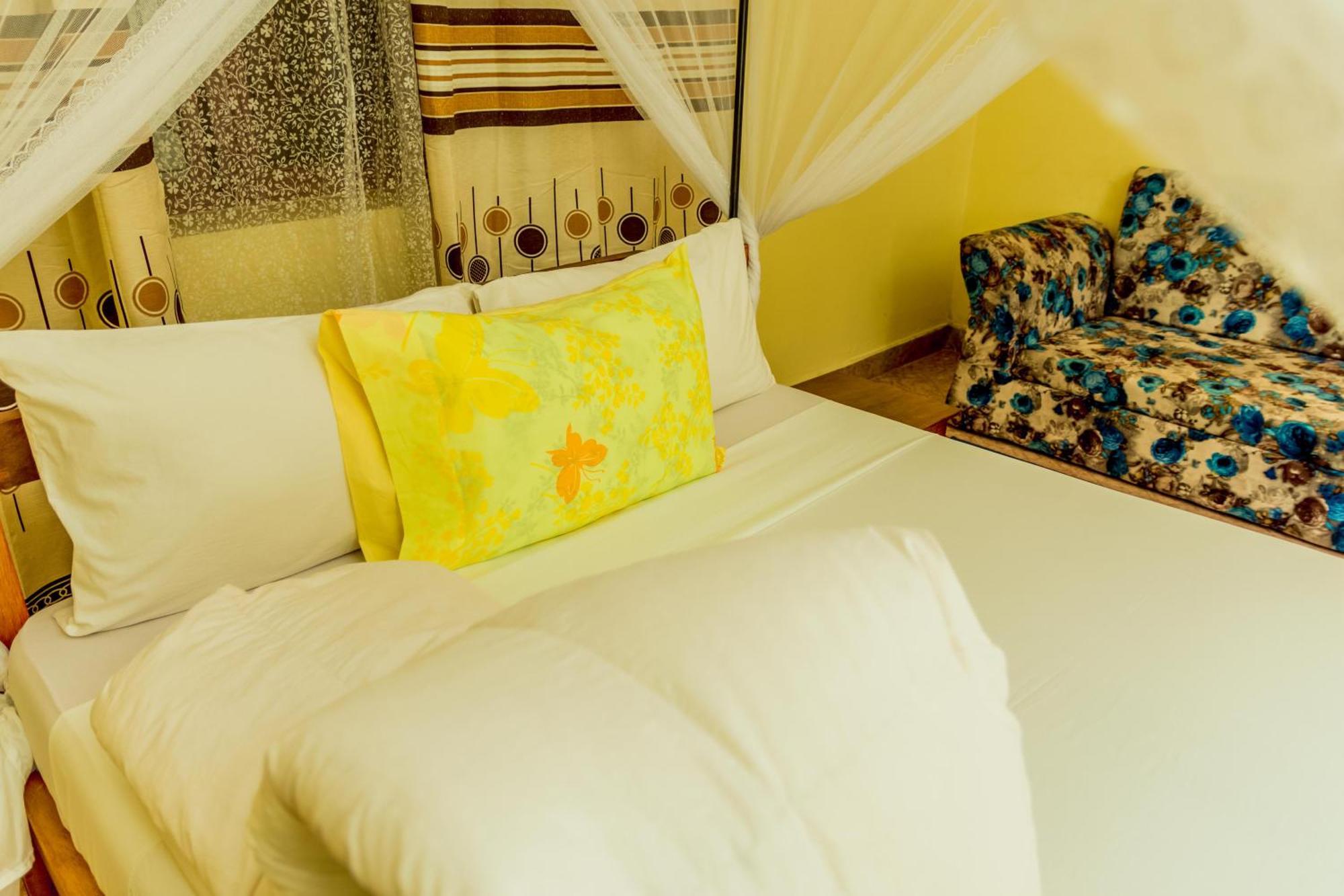 Kilimanjaro Summit Lodge โมชิ ภายนอก รูปภาพ